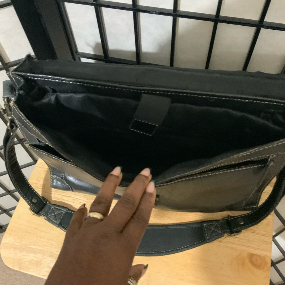 Vintage WILSON Genuine Leather Men’s Briefcase In Black. - Picture 11 of 11